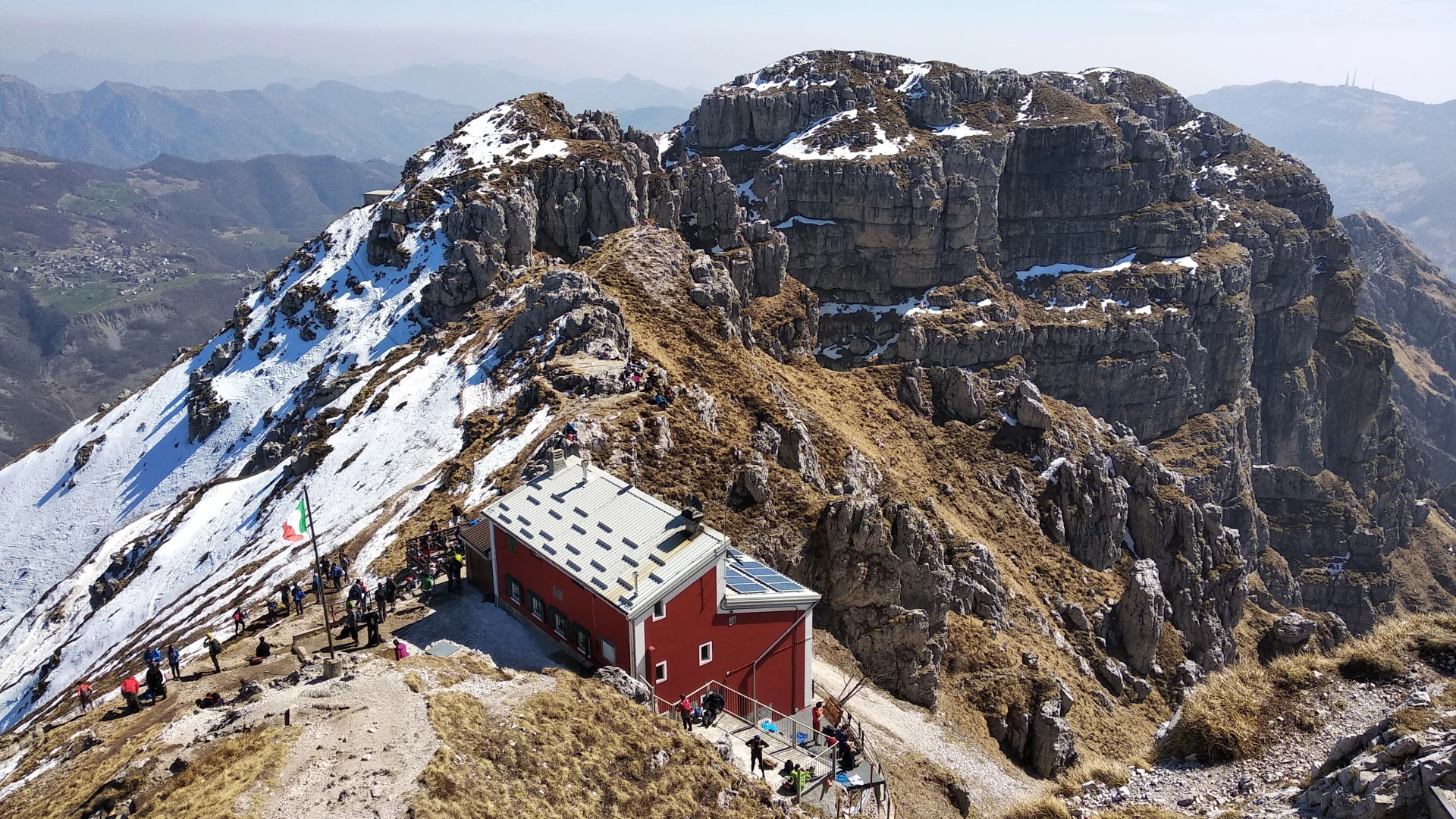 7 località di montagna vicino Milano da vivere in estate e inverno