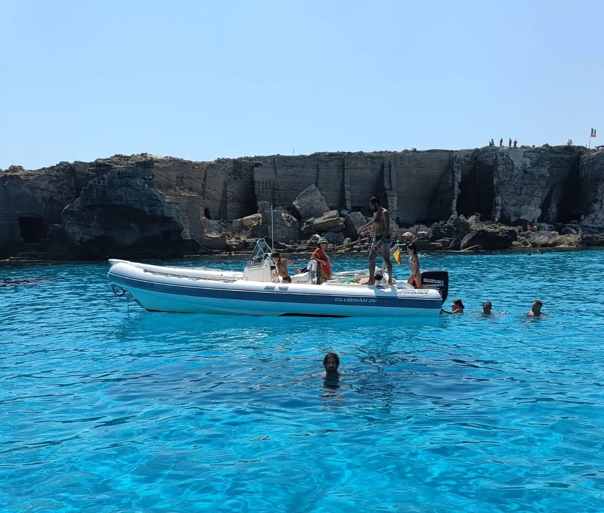Giornata in gommone da Marsala con soste bagno a Favignana e Levanzo