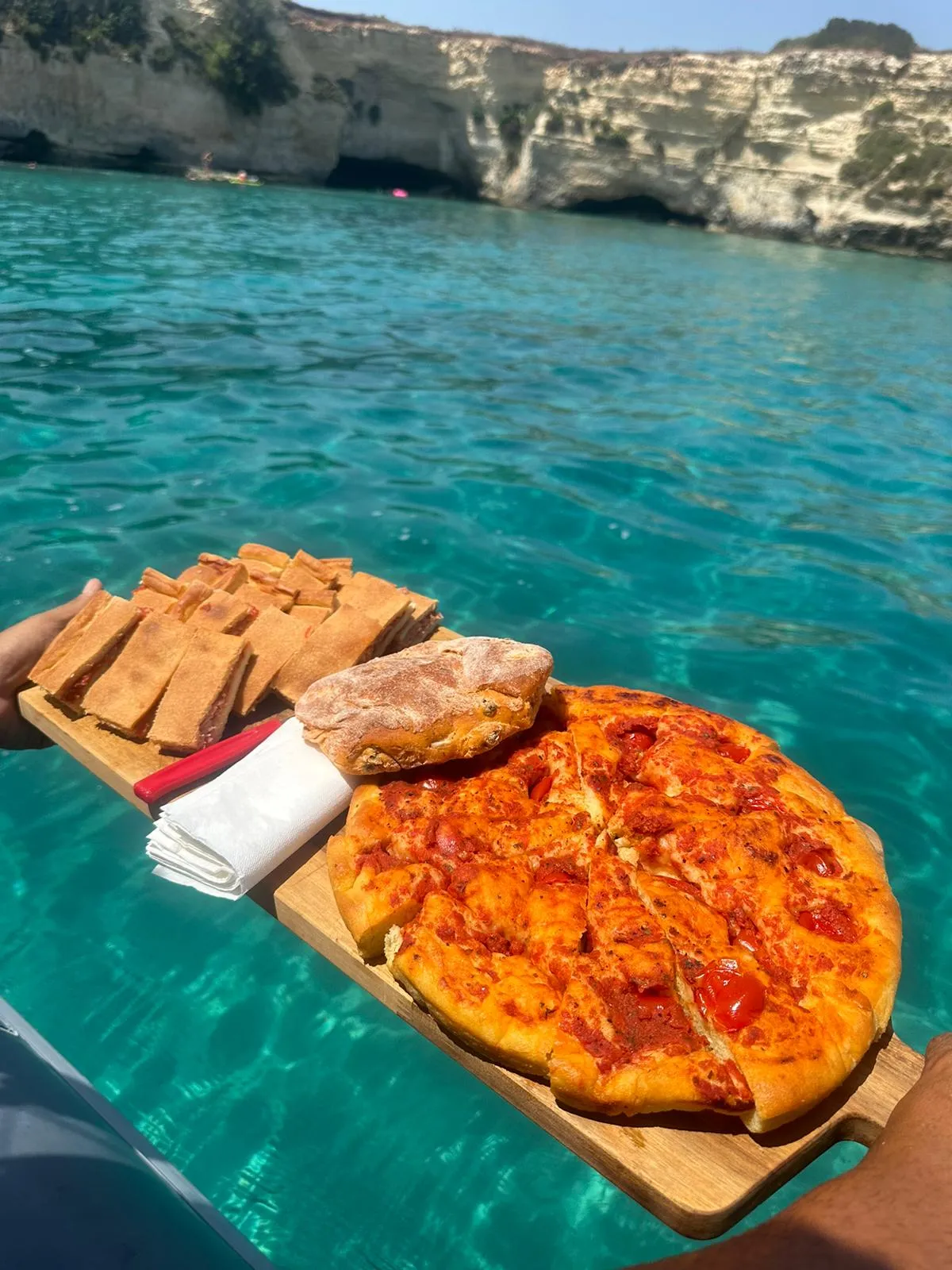 Escursione in gommone con snorkeling da San Foca ai Faraglioni di Sant'Andrea