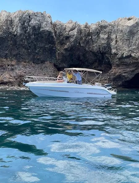 Escursione in gommone con aperitivo da Avola all'Isola di Ortigia