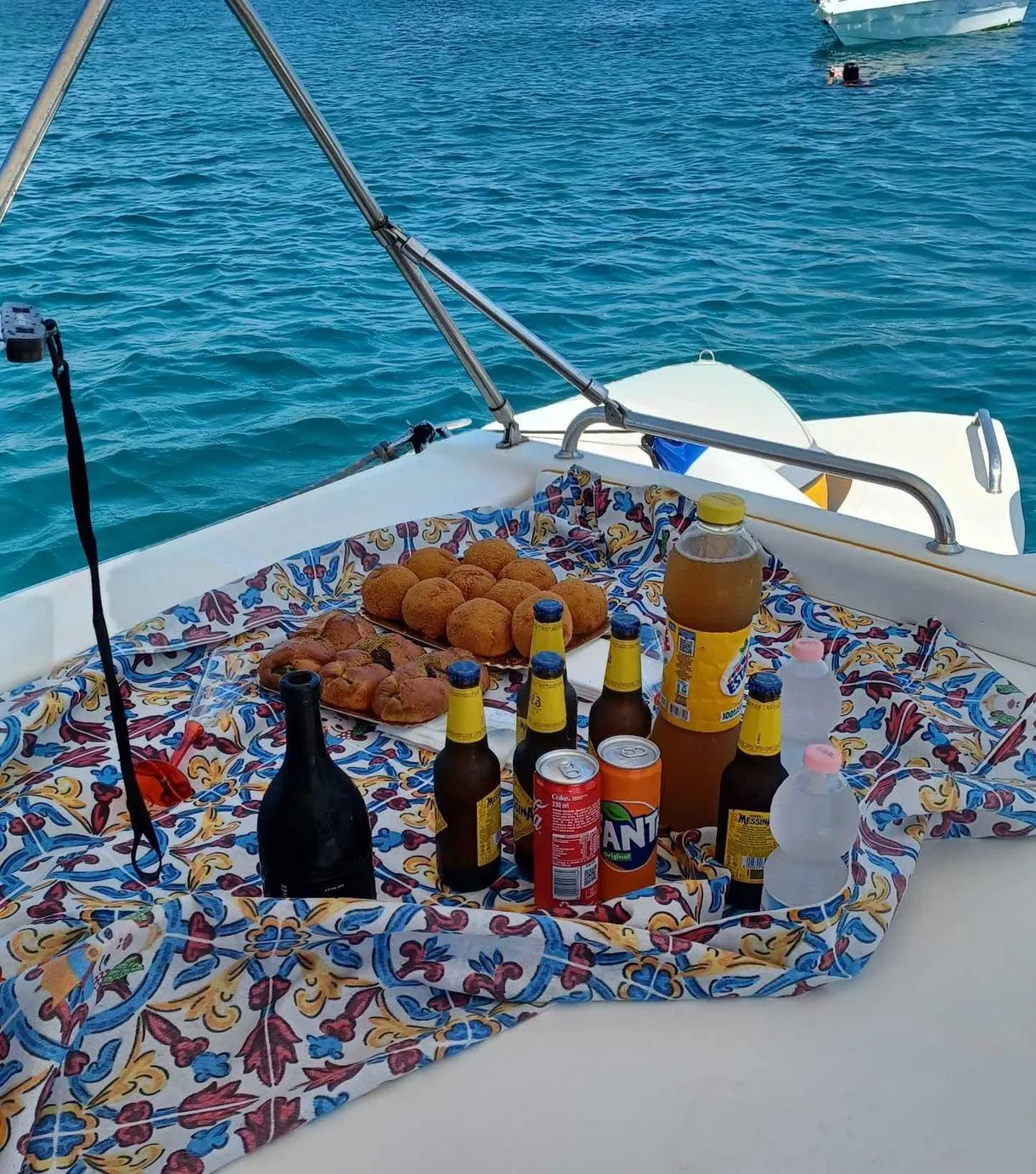 Escursione in gommone con aperitivo da Avola all'Isola di Ortigia