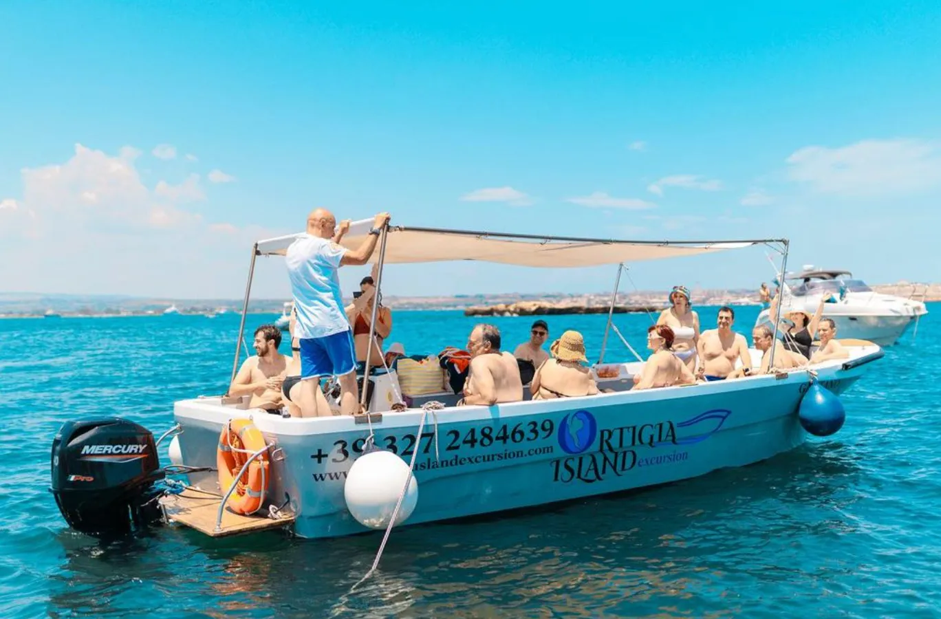 Tour in barca con snorkeling alle grotte e all'Isola di Ortigia da Siracusa