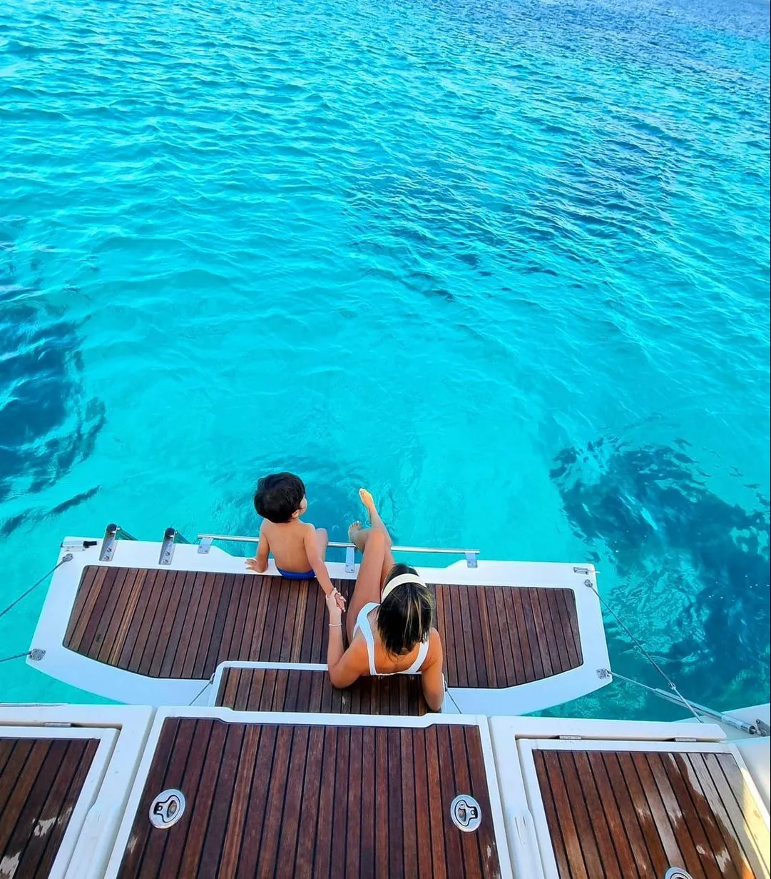 Giornata in barca a vela con pranzo a bordo all'Asinara da Stintino