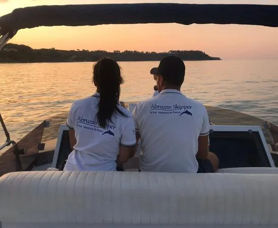 Tour in barca con aperitivo e cena a bordo lungo la Costa dei Trabocchi