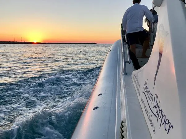 Tour in barca con aperitivo e cena a bordo lungo la Costa dei Trabocchi
