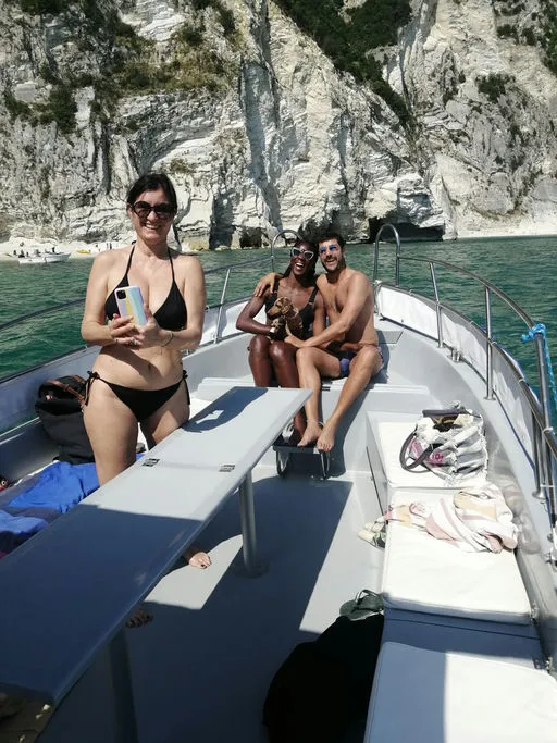 Escursione in barca da Numana con aperitivo a bordo