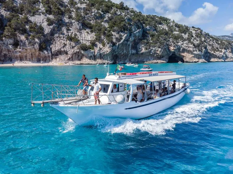 Minicrociera nel Golfo di Orosei da Cala Gonone con degustazione