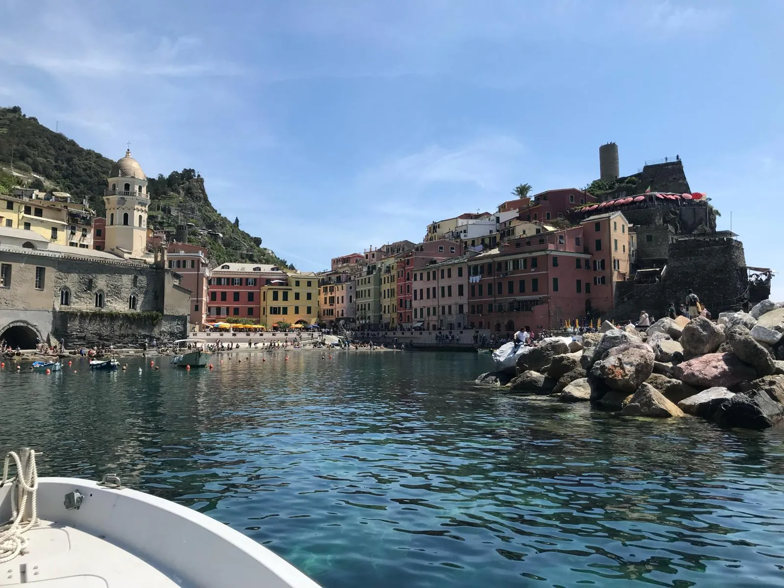 Giro in barca di gruppo alle Cinque Terre da Manarola