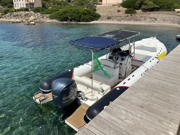 Gita in gommone di gruppo all'Asinara