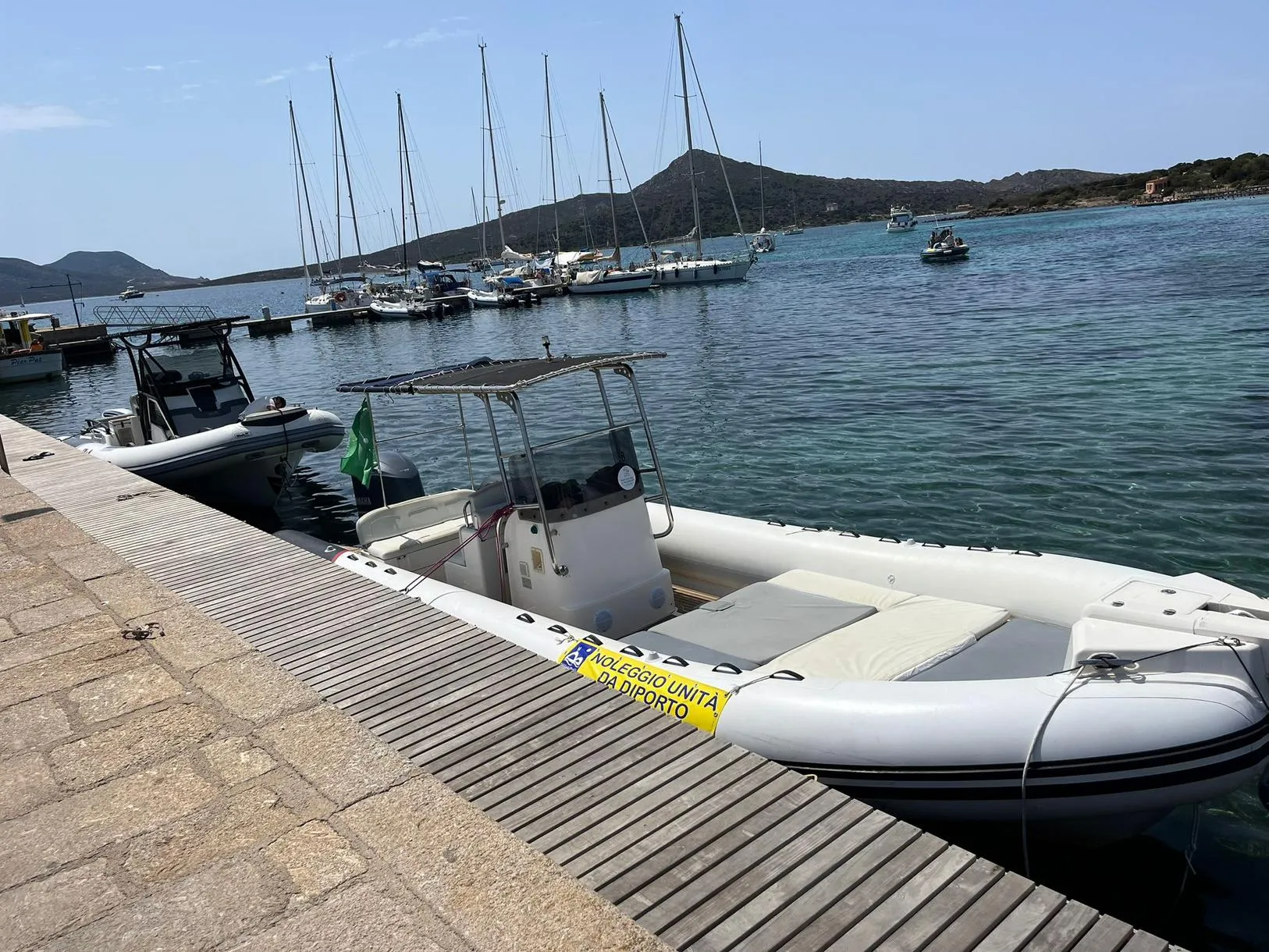 Gita in gommone di gruppo all'Asinara