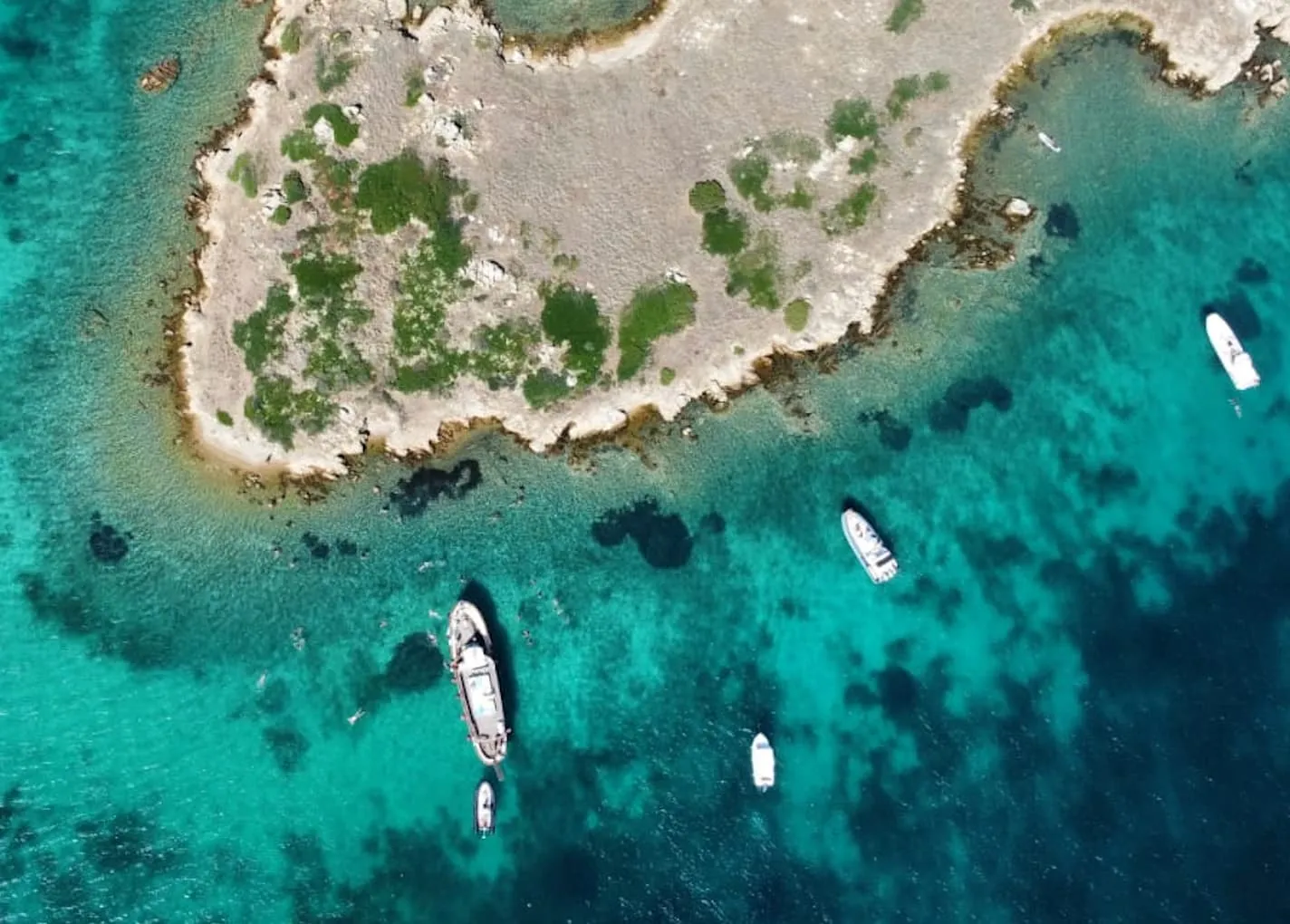 Escursione di gruppo in barca d'epoca da La Maddalena