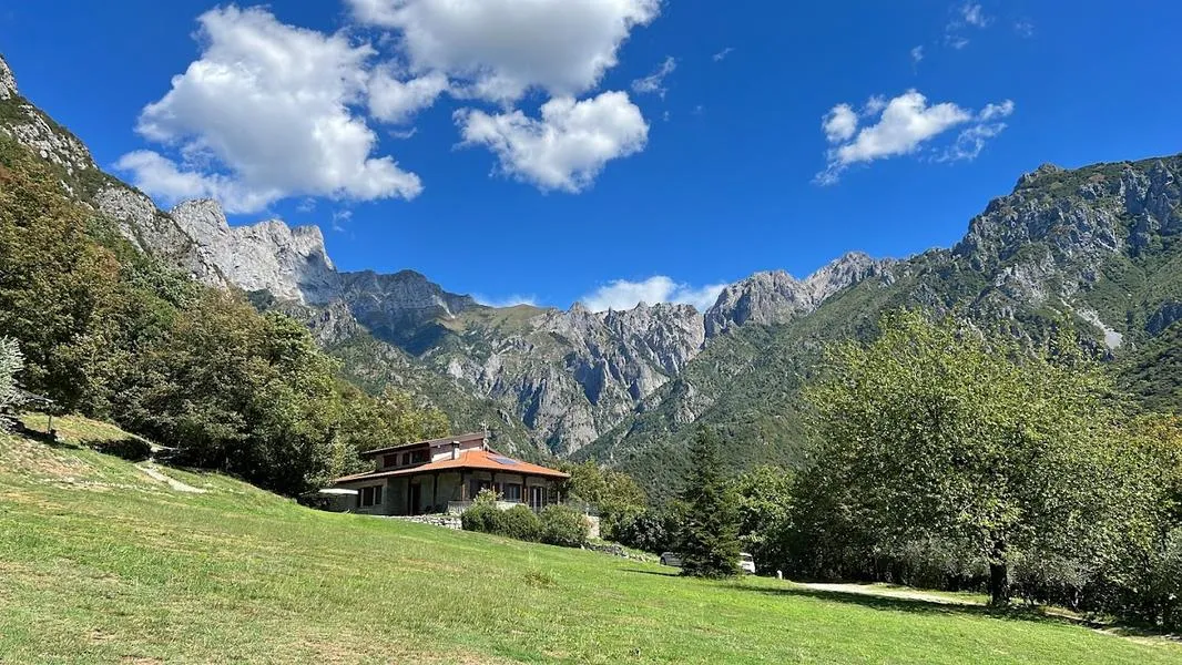 Pranzo tipico in agriturismo vista lago sopra Lecco