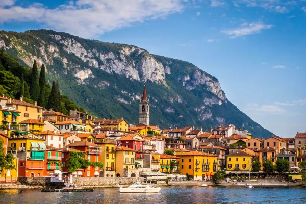 Giro in barca condiviso sul Lago di Como con aperitivo
