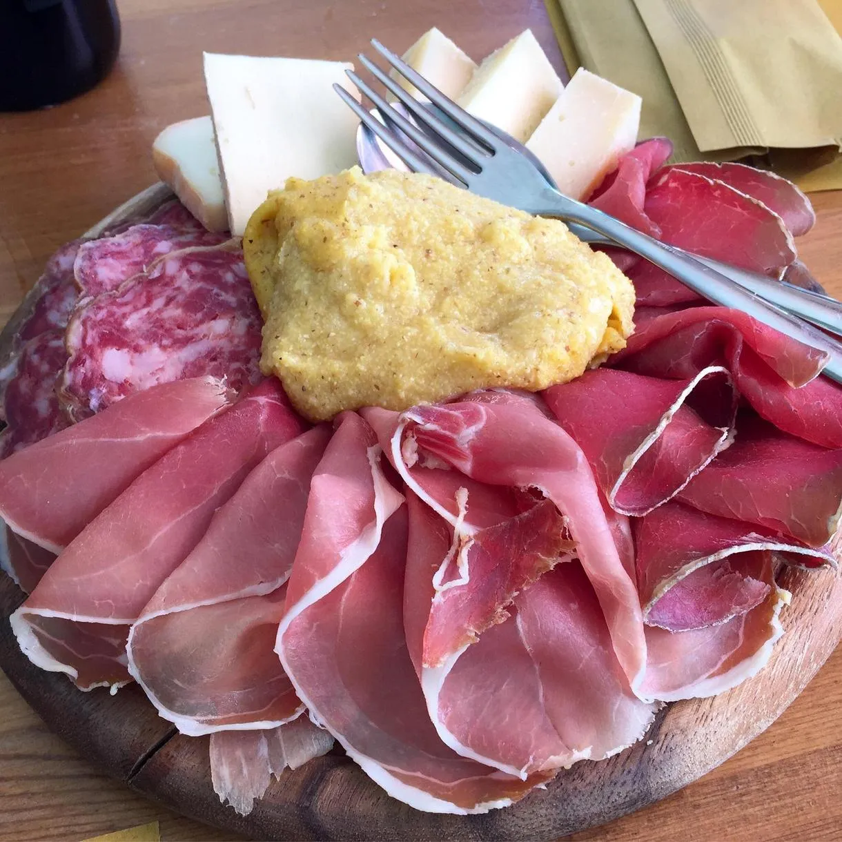 Pranzo tipico in baita con vista panoramica su Madesimo