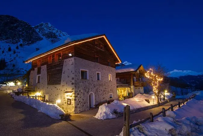 Cena in baita tipica a Valdidentro fuori Bormio