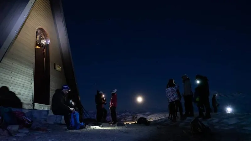Ciaspolata e cena in rifugio a Oulx in Alta Valle Susa
