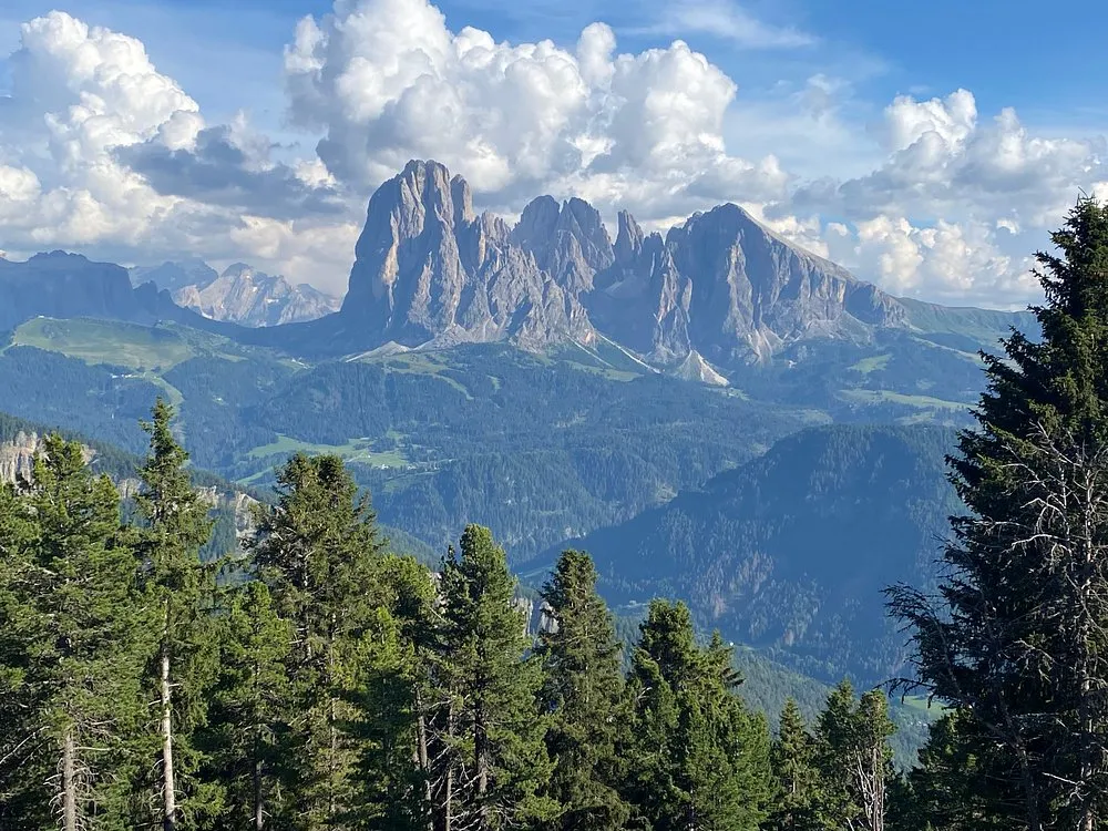 Pranzo in rifugio allo Chalet Resciesa sopra Ortisei in Val Gardena