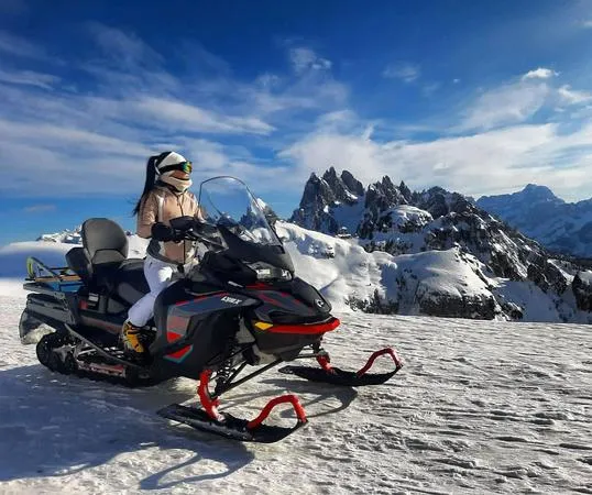 Safari in motoslitta con merenda dolce e salata