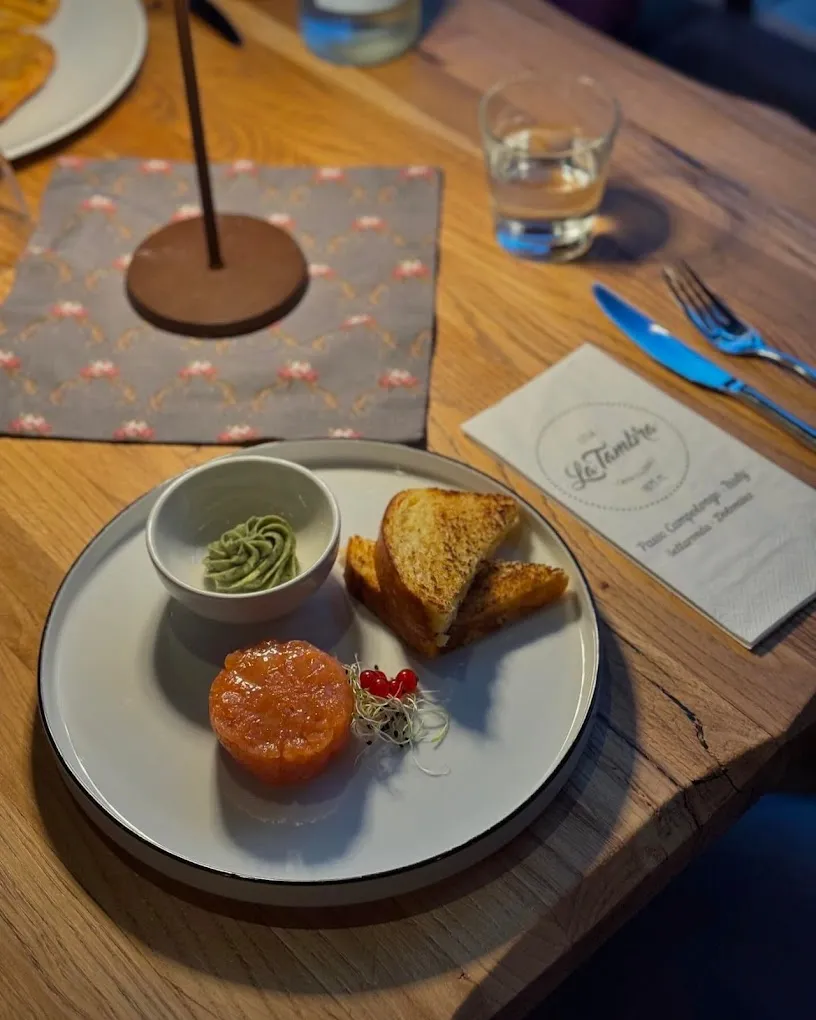 Pranzo in baita al Passo Campolongo tra Arabba e Corvara