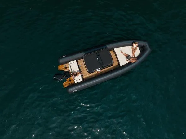 Noleggio gommone con patente