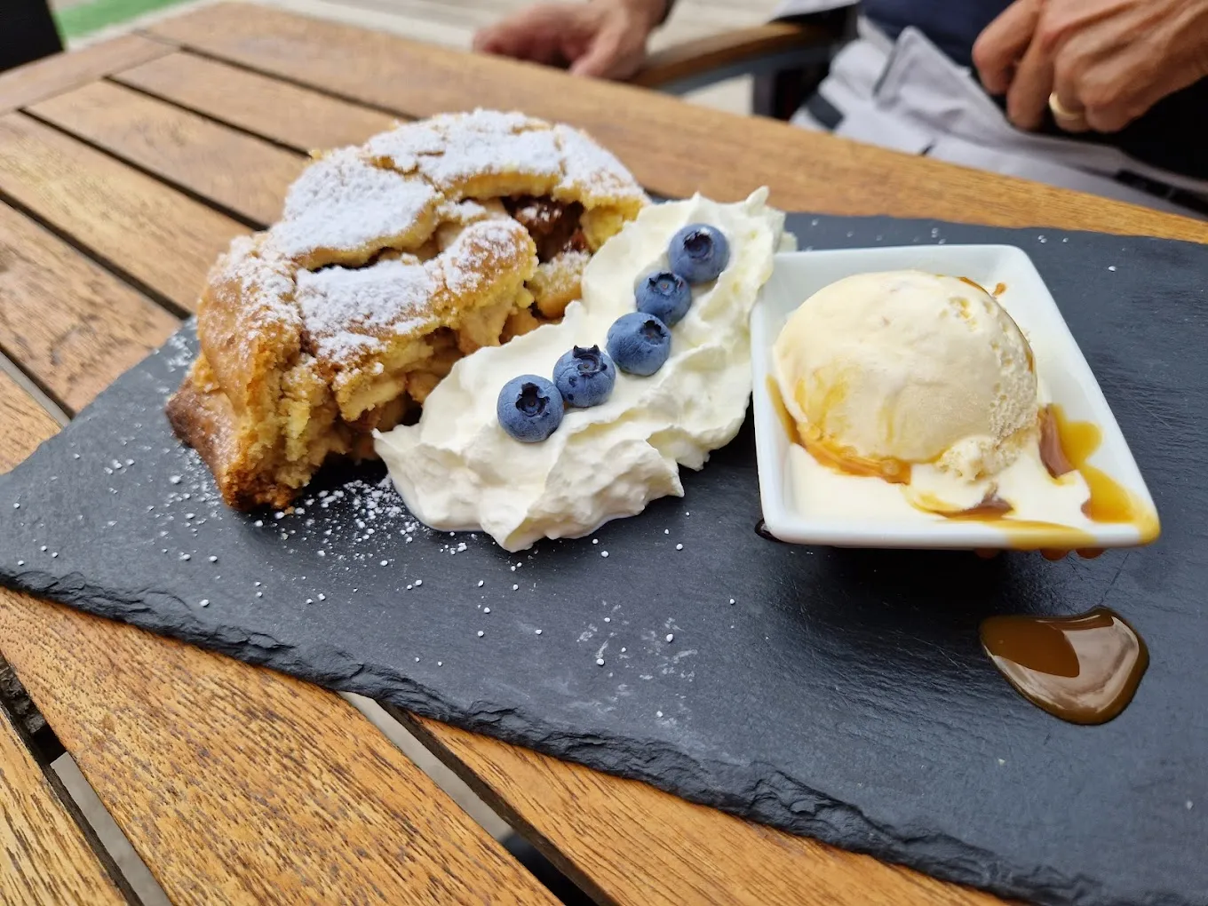 Pranzo in baita a Monte Bodone sopra Trento