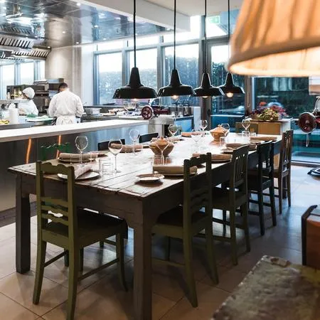 Cena in cucina al Ristorante Morelli a Milano