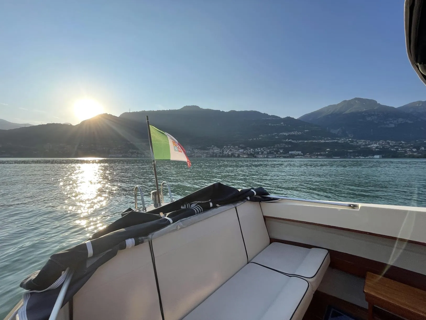 Tour in barca sul Lago d'Iseo da Lovere