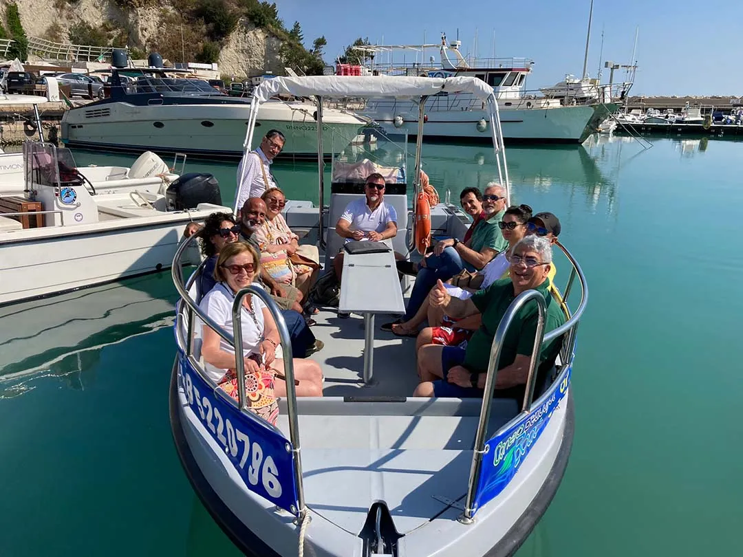 Escursione in barca privata da Numana con aperitivo a bordo