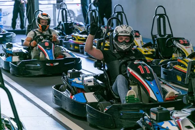 Giro in pista con Go Kart al Lago di Como a Colico