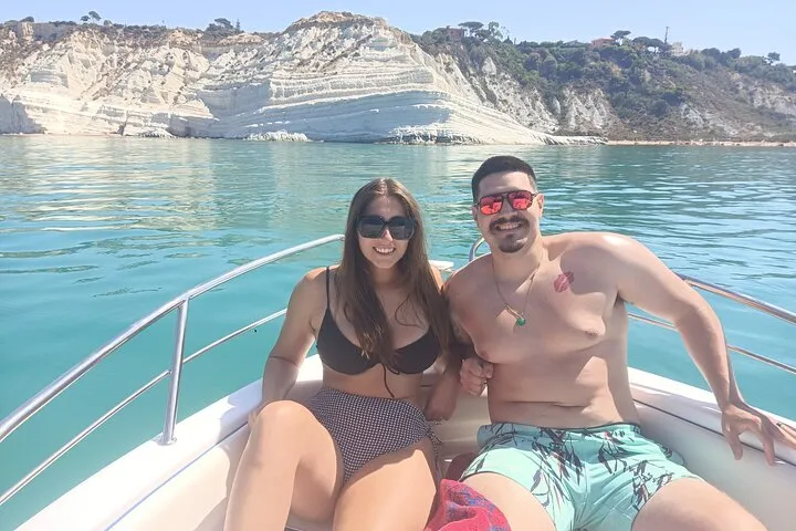 Tour in barca privata alla Scala Dei Turchi con partenza da Agrigento