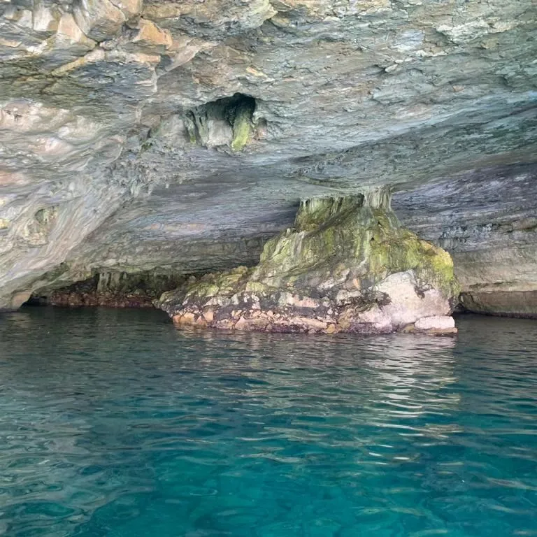 Escursione in barca alle grotte marine di Santa Maria di Leuca