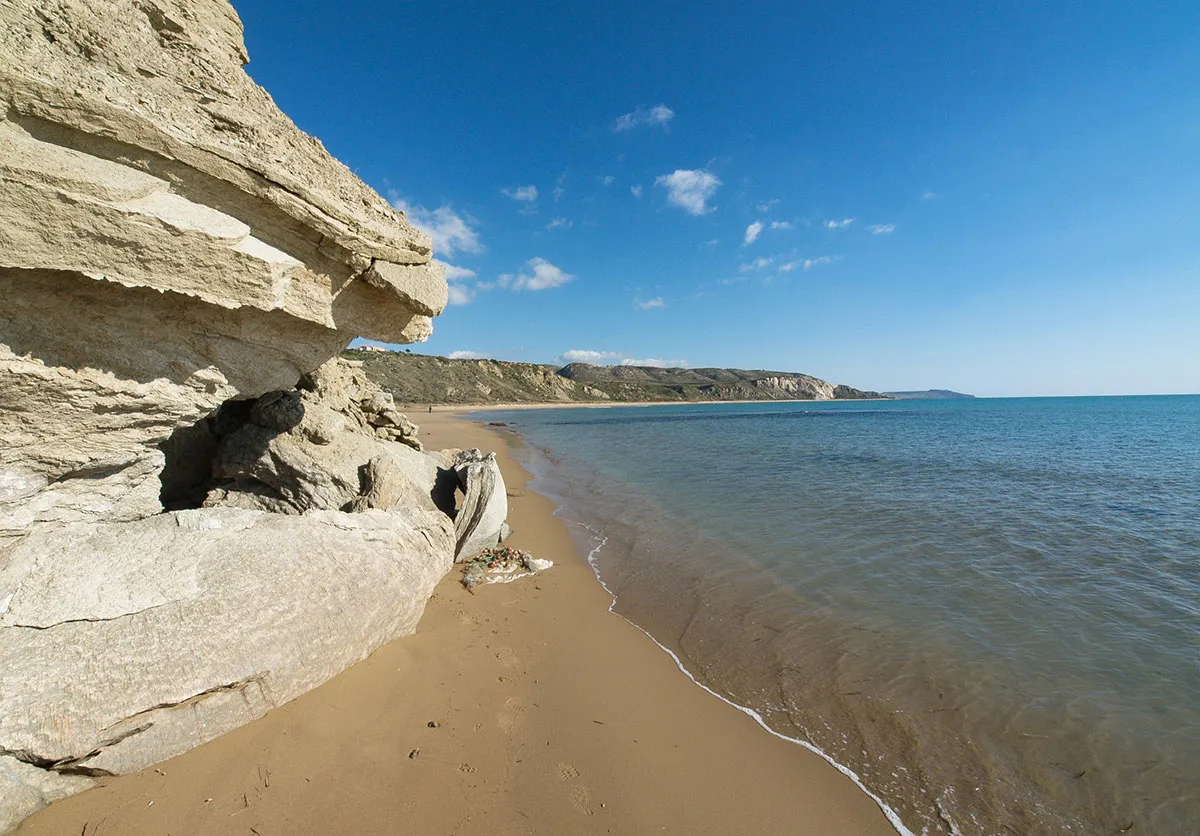Escursione in barca in esclusiva a Torre Salsa da Agrigento