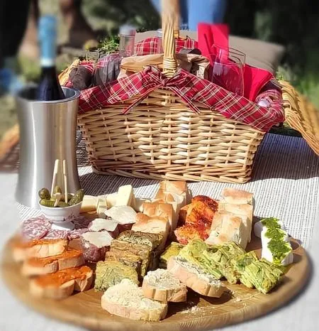 Picnic con prodotti tipici a Nizza Monferrato