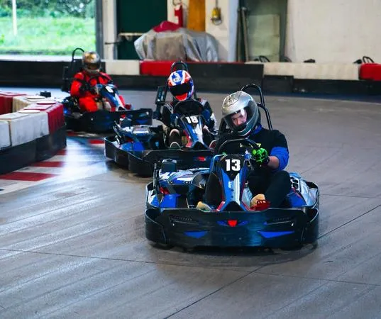 Giro in pista con Go Kart a Como