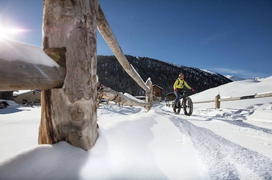 Fat bikes tour auto-guidato con noleggio a Livigno