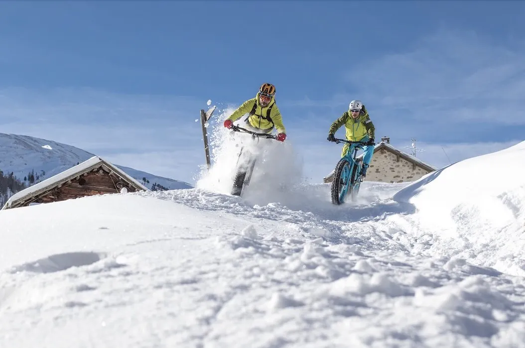 Fat bikes tour auto-guidato con noleggio a Livigno