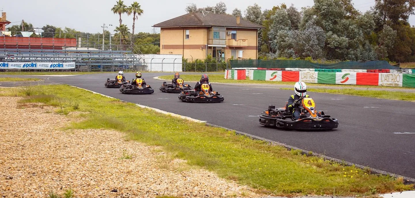 Giro in pista con Go Kart a Latina