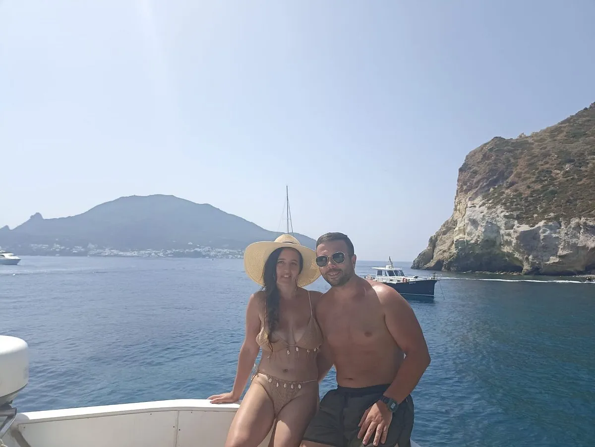 Escursione in barca alle Eolie da Porto Marina Corta