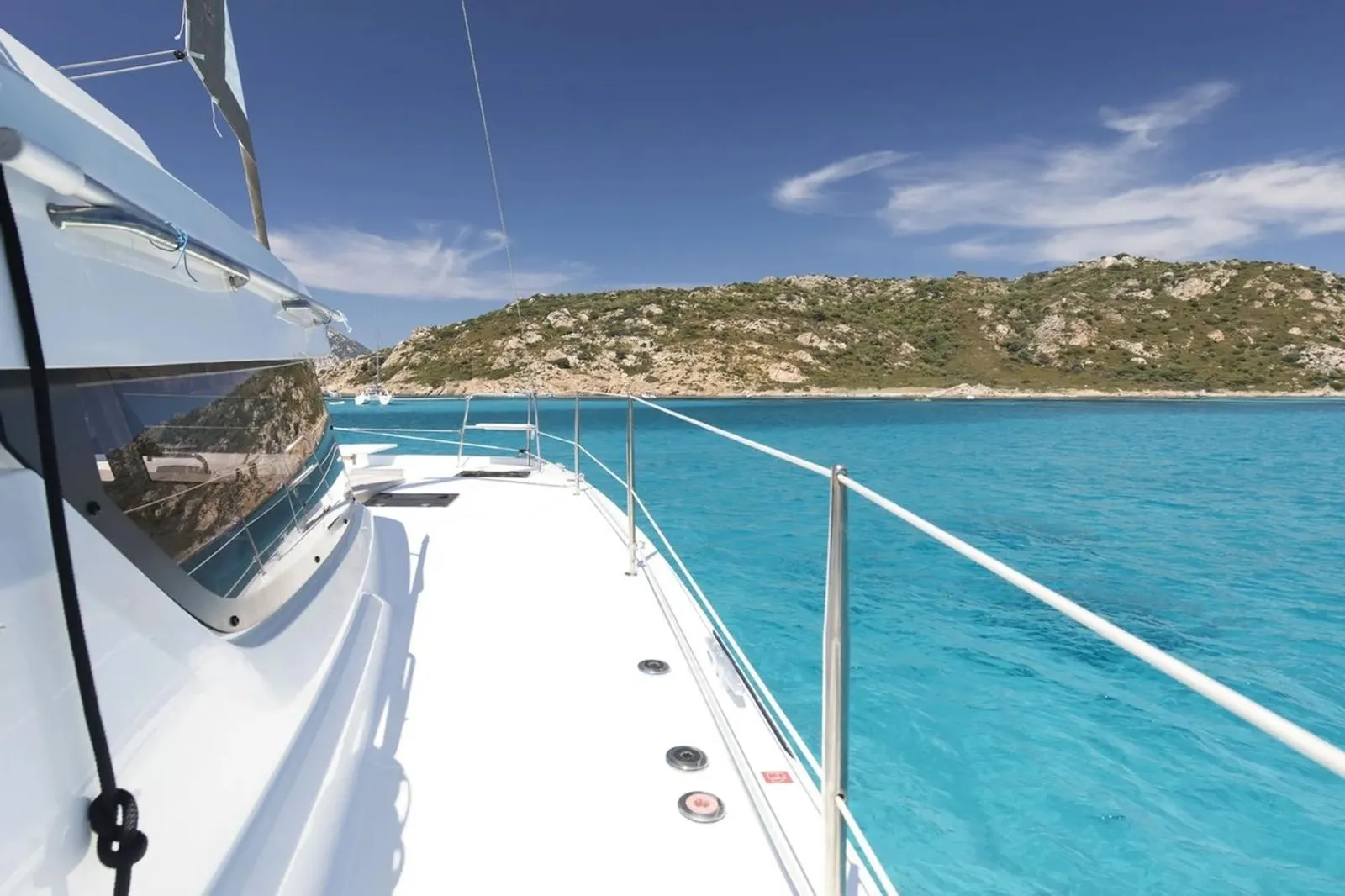 Escursione in catamarano di mezza giornata con pranzo a bordo da Palermo