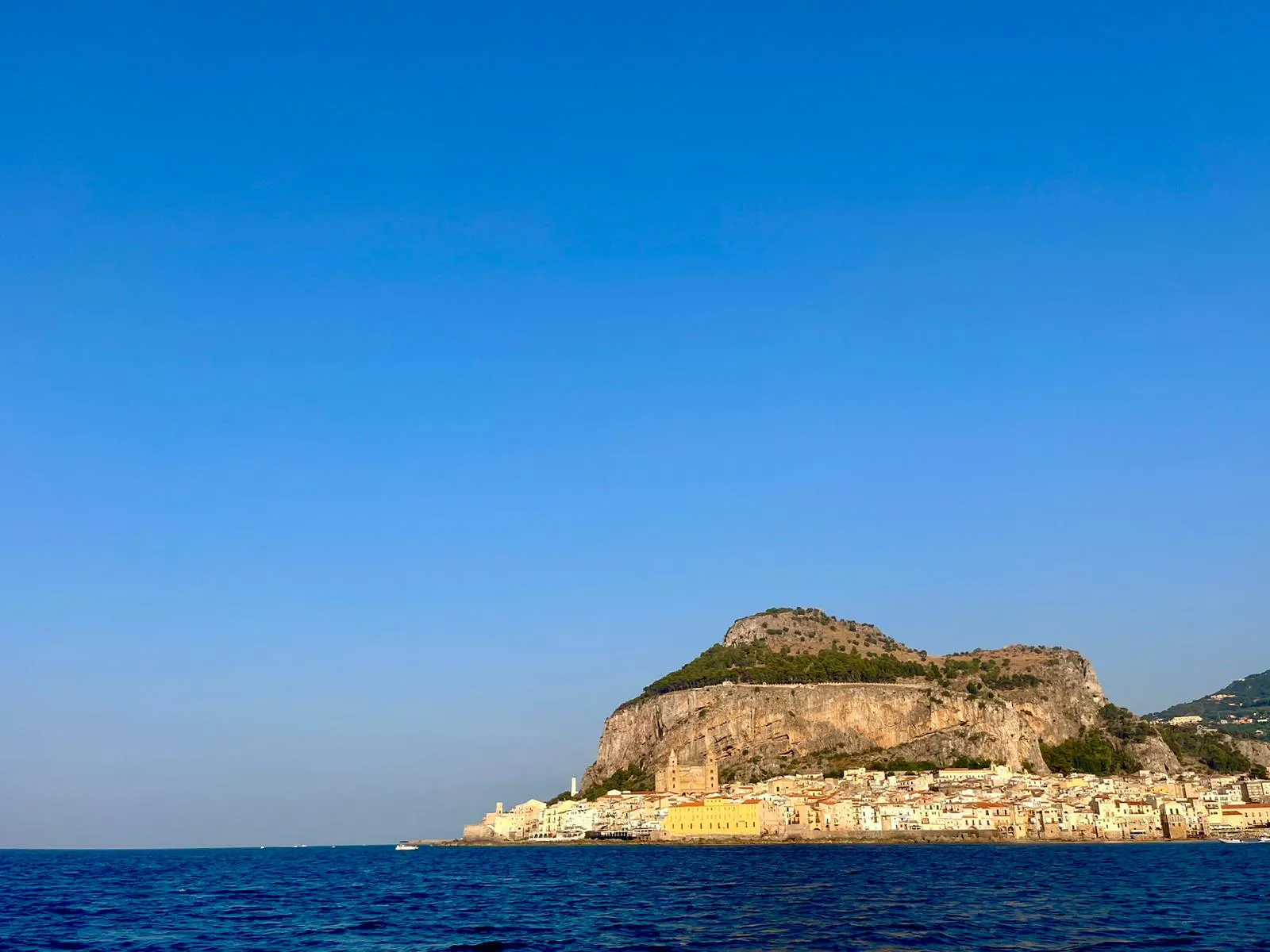 Escursione in barca a vela di 3 ore a Cefalù