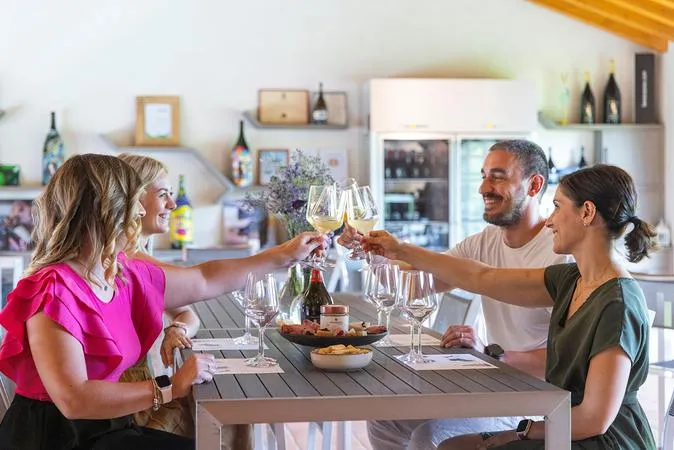 Degustazione di Prosecco con pranzo tipico fuori Conegliano