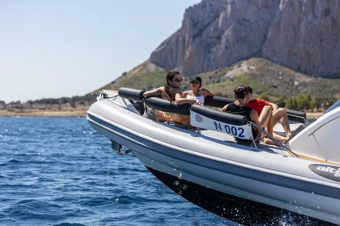 Tour in gommone in esclusiva da San Vito Lo Capo