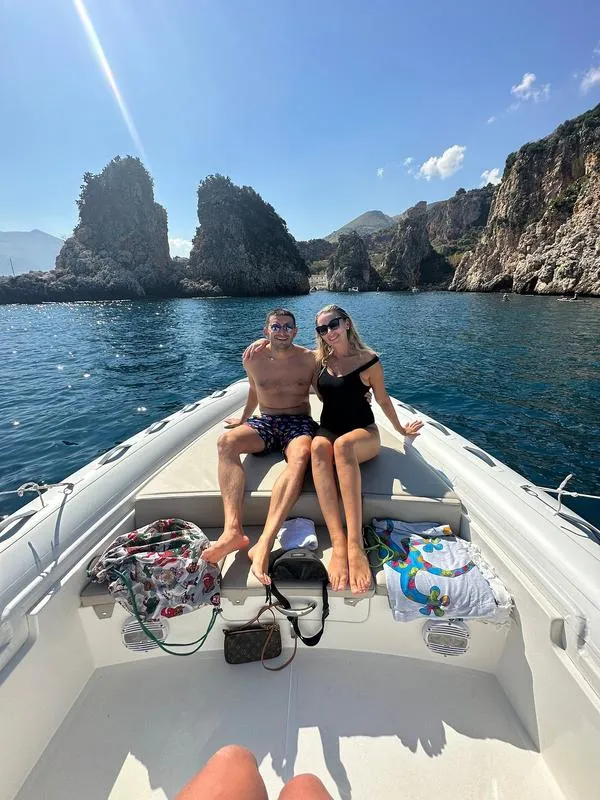 Giornata in gommone in esclusiva alla Riserva dello Zingaro