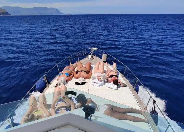 Giornata in barca tra Palermo e la Riserva Naturale di Capo Gallo