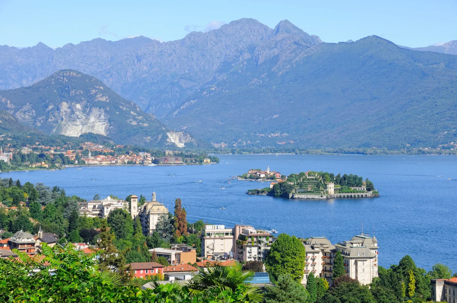 Tour in vespa tra il Lago d'Orta e il Lago Maggiore da Pettenasco