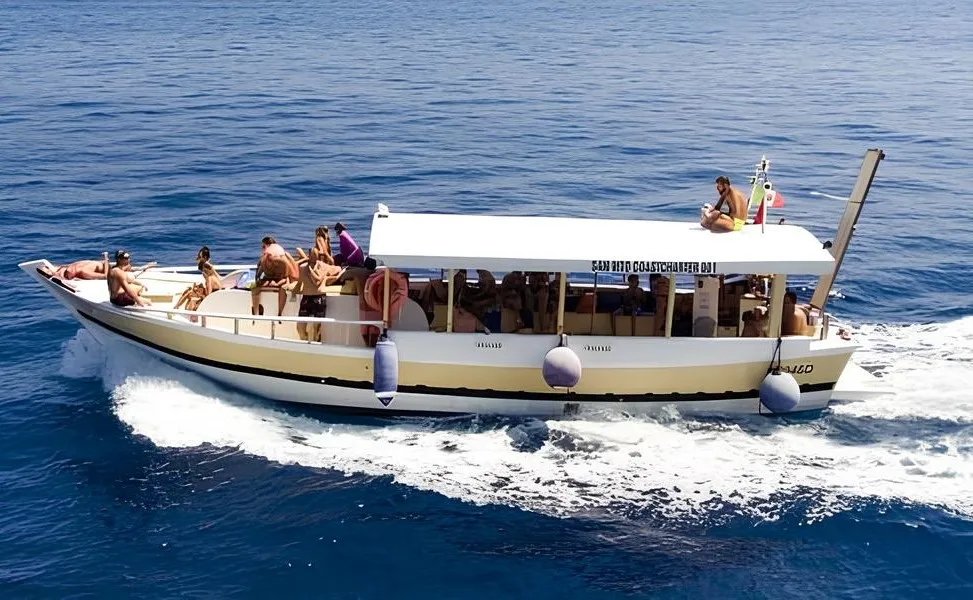 Tramonto in barca da San Vito Lo Capo in condivisione con aperitivo