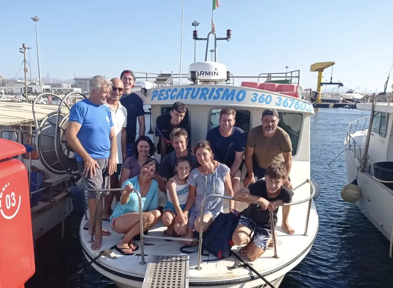 Tour in barca al tramonto alla ricerca dei delfini da Golfo Aranci