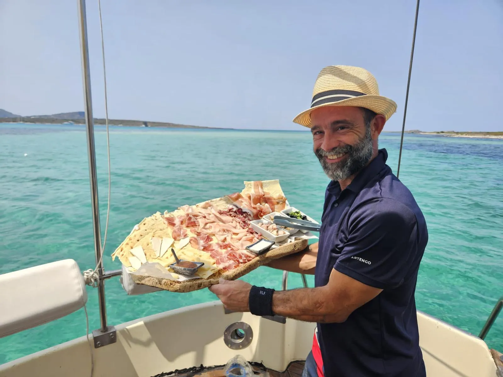 Escursione in barca a vela di gruppo da Stintino all'Asinara