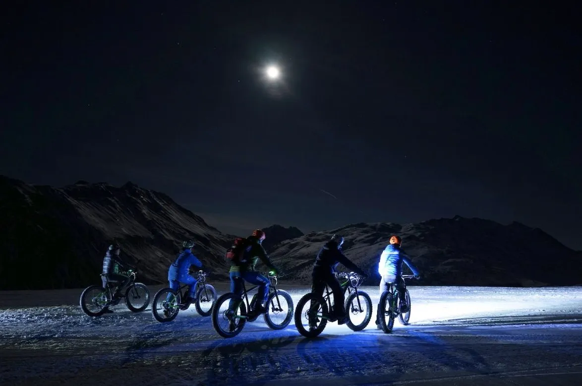 Fat bikes tour di sera e cena in rifugio a Livigno