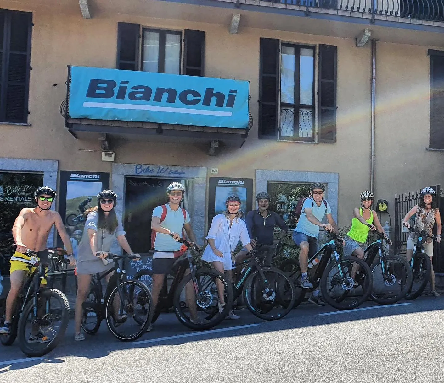 Giro in bici del lago di Como